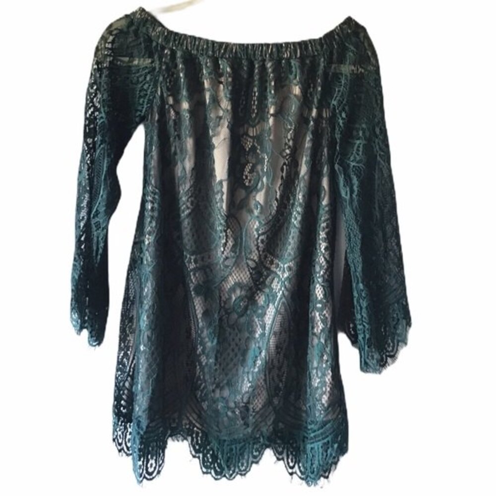 Francesca’s Collections Green Lace off the Shoulder Dress Size XS